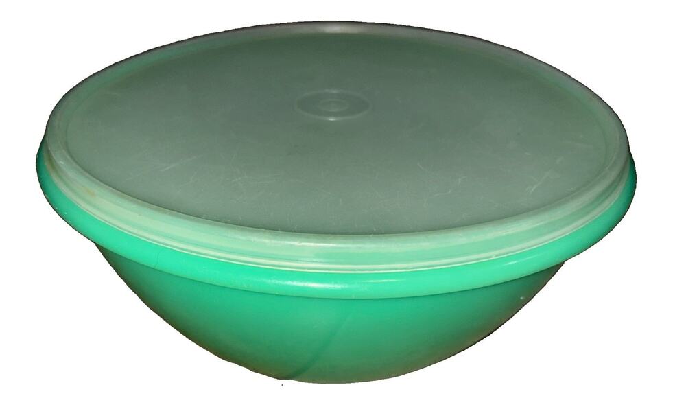 Vintage USA Made Tupperware Wonderlier Bowl #237 Jadeite Green w/Lid